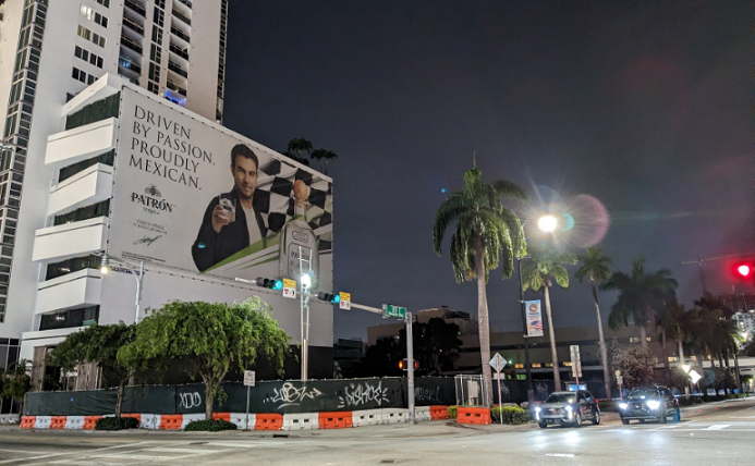 Demolición casi completa en el sitio Casa Bella de 57 pisos, permiso de fundación pendiente