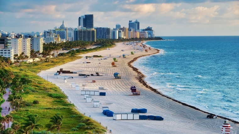 El pulso del mercado de superlujo en Florida: Entre transacciones históricas y la realidad residencial